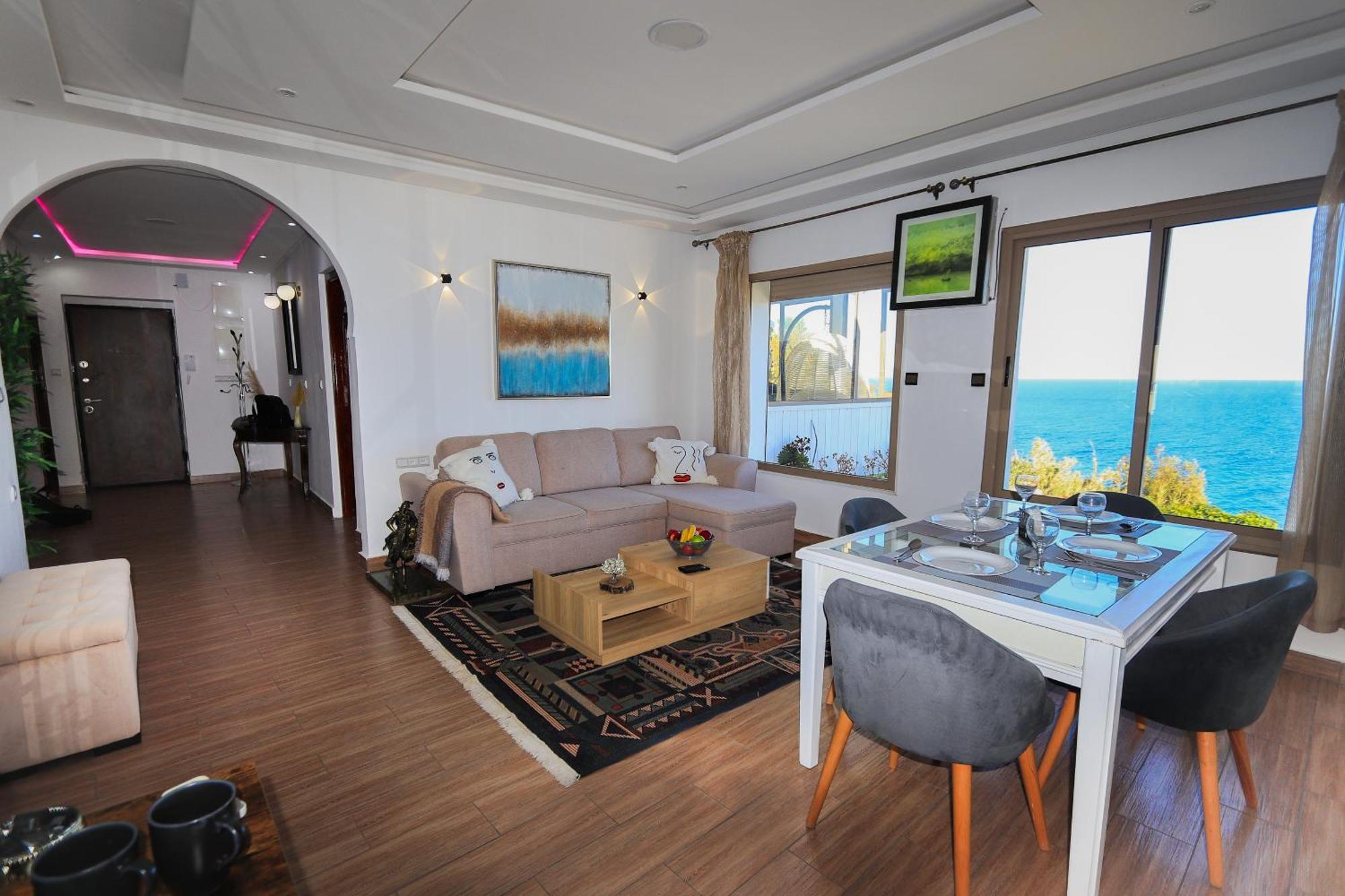 Moyra Hill Apartment *